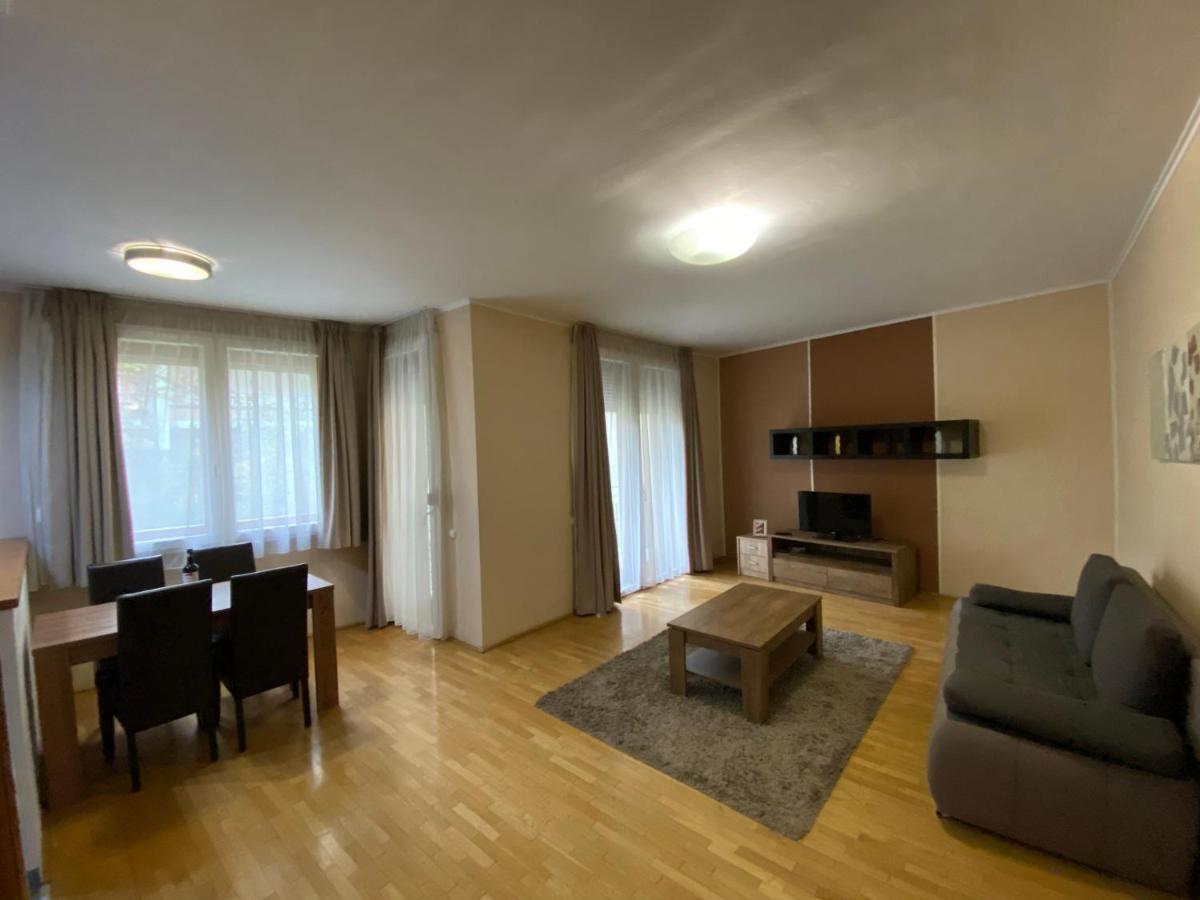 Gozsdu - Eszterhaz Apartmán *